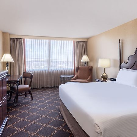 Austin Southpark Hotel Exterior photo
