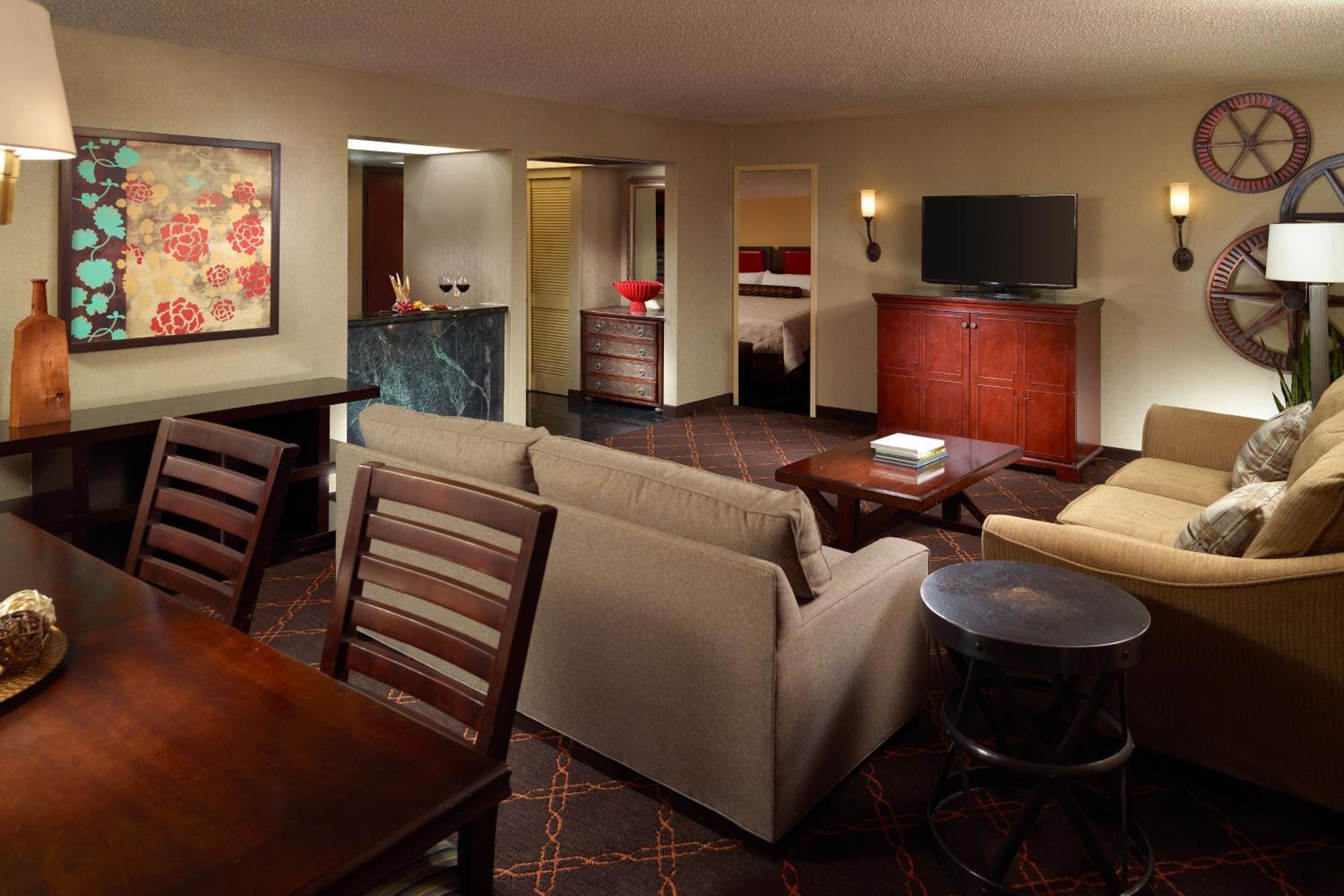 Austin Southpark Hotel Exterior photo